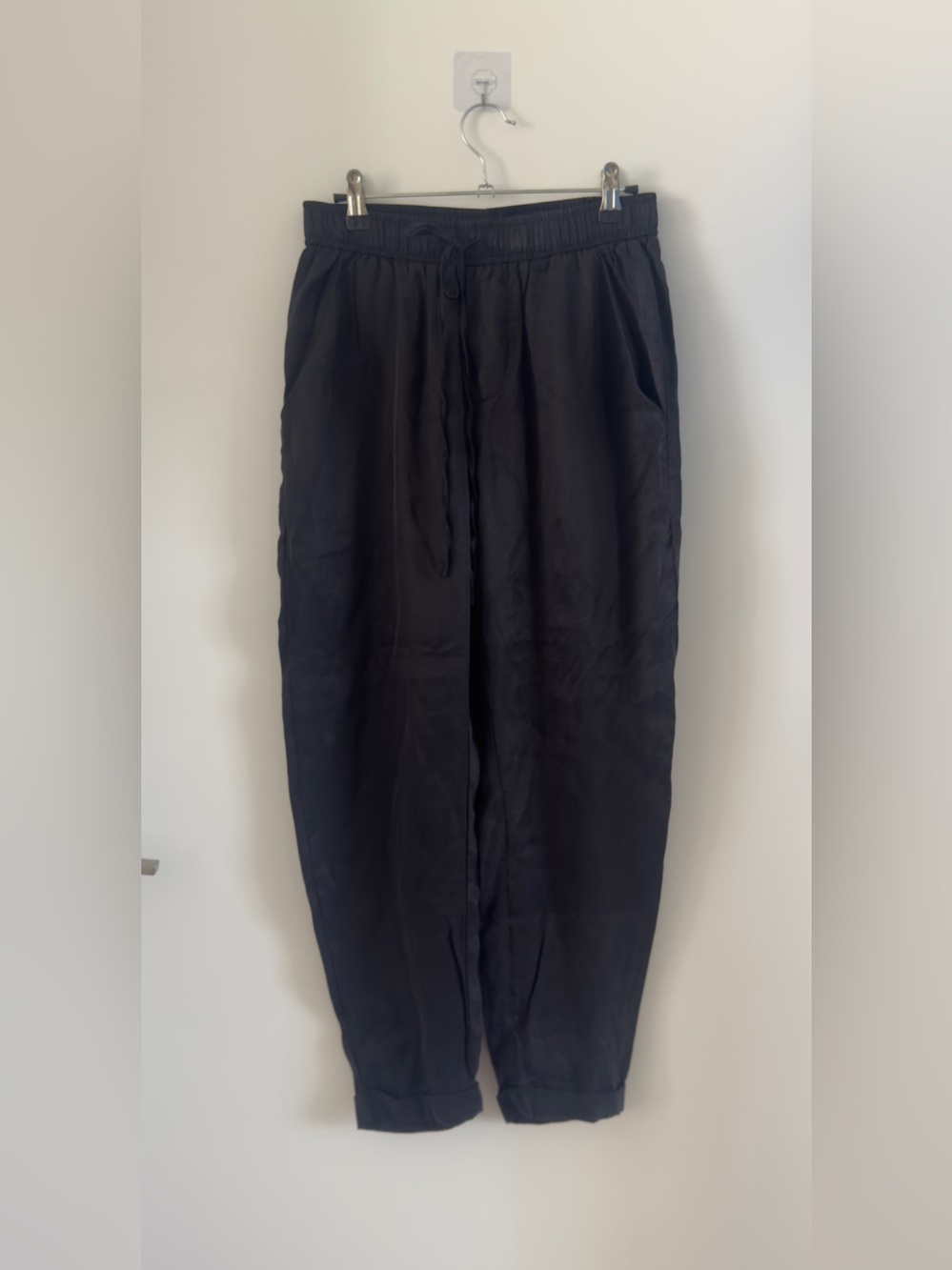 Zara women’s Black Elastic Waist Jogger Pants Size XS